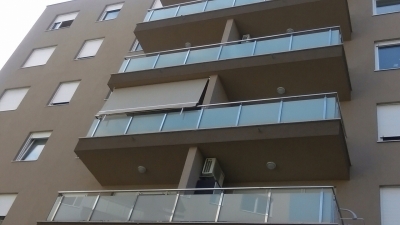 Balcony awning