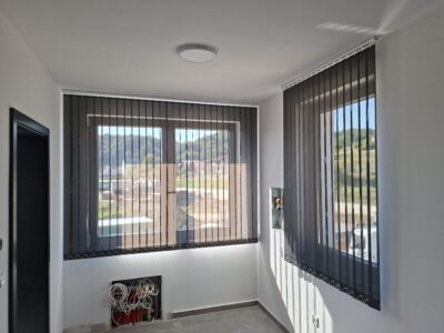 thumbnail image of the product gallery